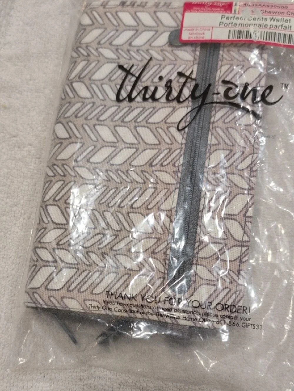 thirty-one Chevron Charm Perfect Cents Wallet - Gray